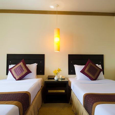 The Tarntawan Hotel Surawong Бангкок Экстерьер фото