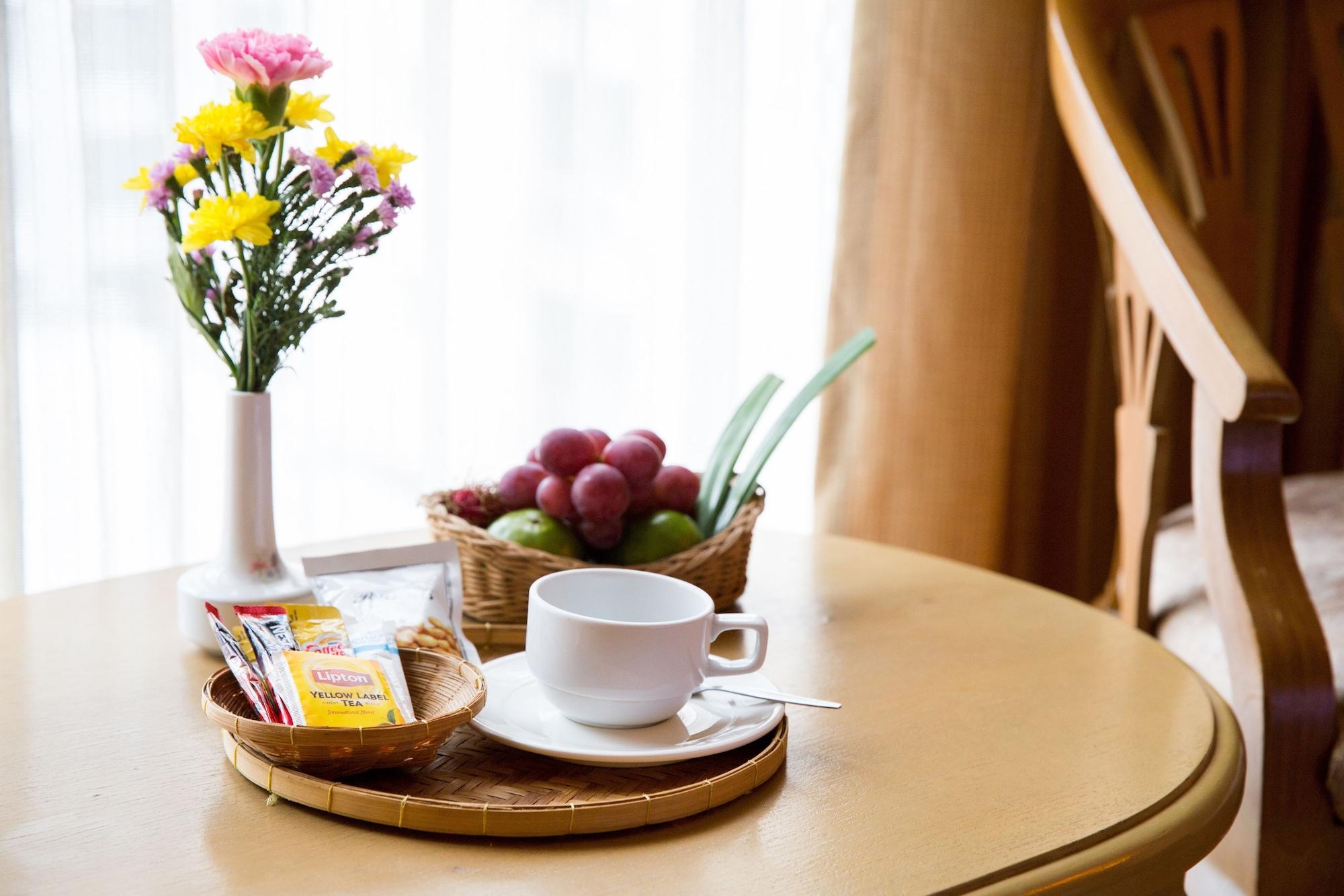 The Tarntawan Hotel Surawong Бангкок Экстерьер фото